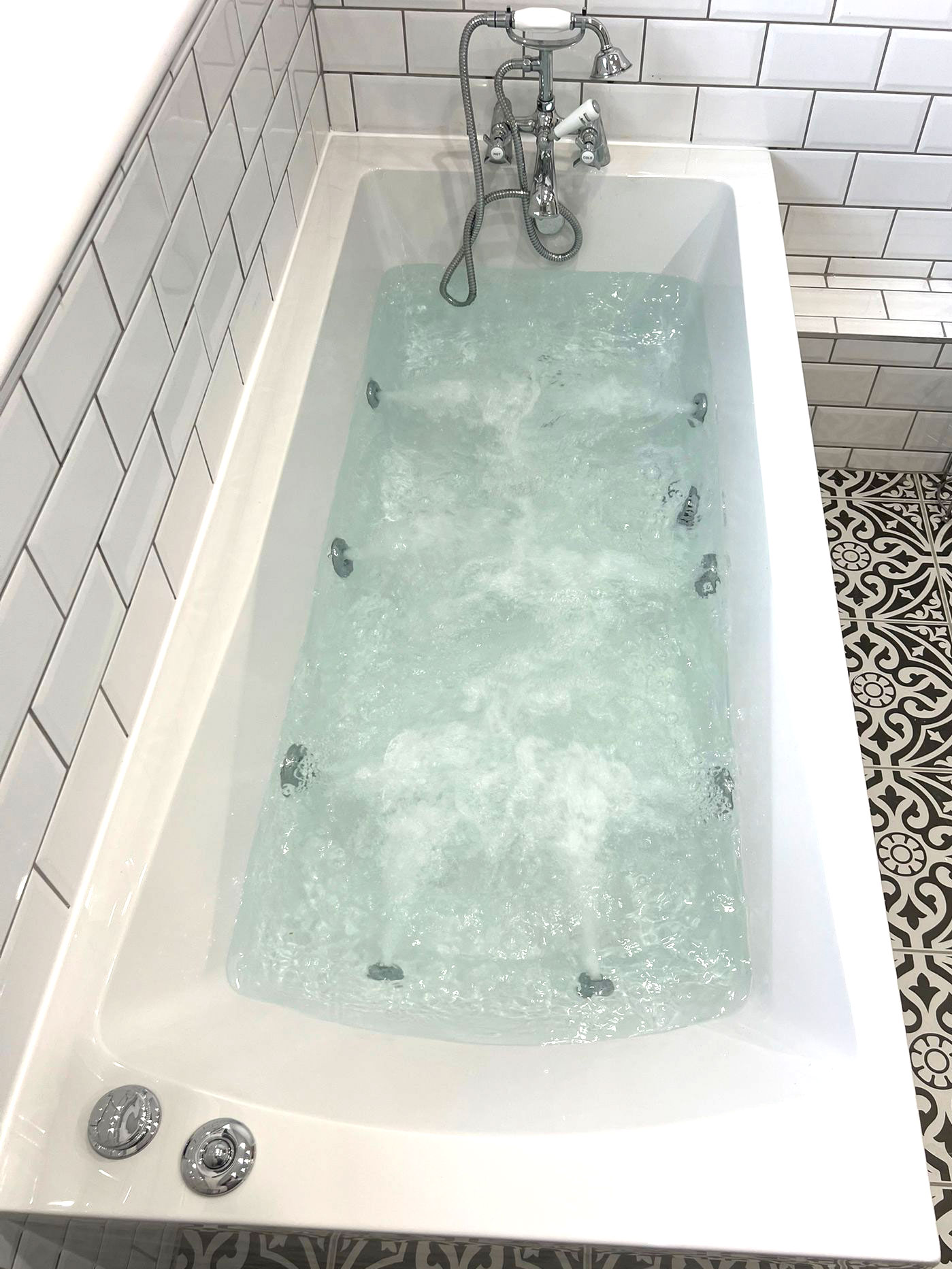 Jacuzzi Bath
