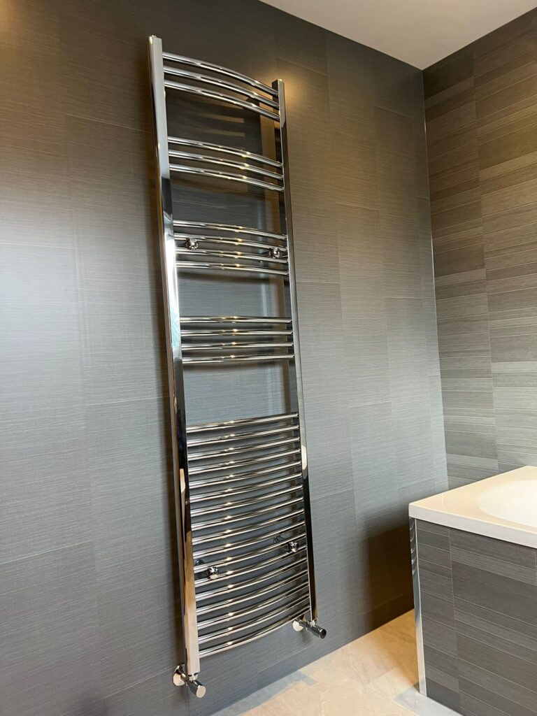 1800mm Chrome Rowel Radiator