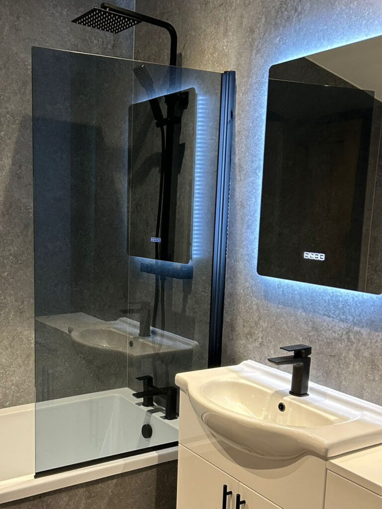 Smoked Glass Bath Screen